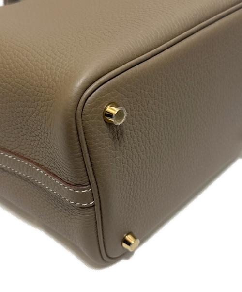 HERMES（エルメス）HERMES (エルメス) ピコタンロック PM/ゴールド金具/トリヨンクレマンス/エトゥープ/W刻印 エトゥープ×ゴールド サイズ:PM 未使用品の古着・服飾アイテム