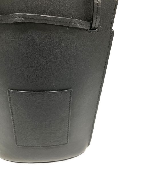 LOEWE（ロエベ）LOEWE (ロエベ) ダイスポケット ショルダーバッグ ブラックの古着・服飾アイテム