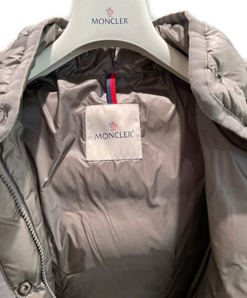 MONCLER（モンクレール）MONCLER (モンクレール) HERMIFUR/ダウンコート グレー サイズ:1の古着・服飾アイテム