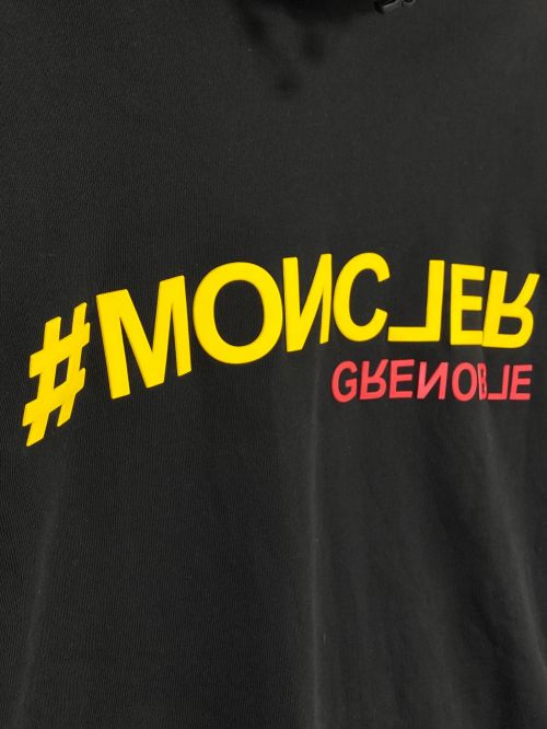 MONCLER GRENOBLE（モンクレール グルノーブル）MONCLER GRENOBLE (モンクレール グルノーブル) ハッシュタグロゴパーカー ブラック サイズ:Lの古着・服飾アイテム