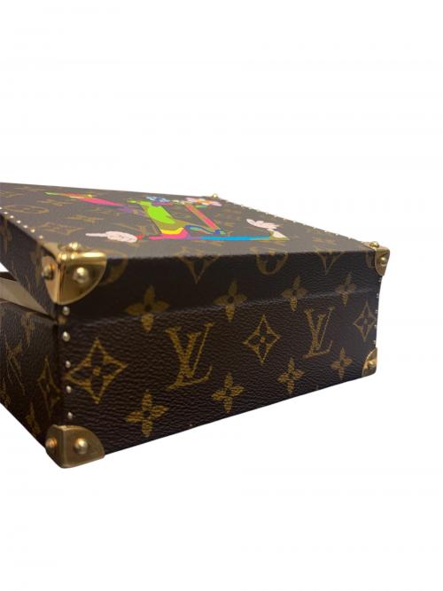 LOUIS VUITTON（ルイ ヴィトン）LOUIS VUITTON 村上隆 (ムラカミタカシ) ×村上隆 キャラクテール ジュエリー ボックス Character Tale Jewel Case  ブラウン サイズ:W:18.0cm×H:16.0cm×D:7.5cmの古着・服飾アイテム