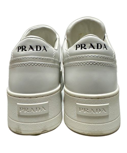 PRADA（プラダ）PRADA (プラダ) ダウンタウン レザー スニーカー ホワイト サイズ:38の古着・服飾アイテム
