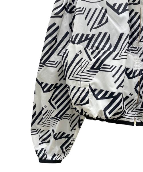 CHANEL（シャネル）CHANEL (シャネル) P74 ココビーチナイロンブルゾン ホワイト サイズ:36の古着・服飾アイテム