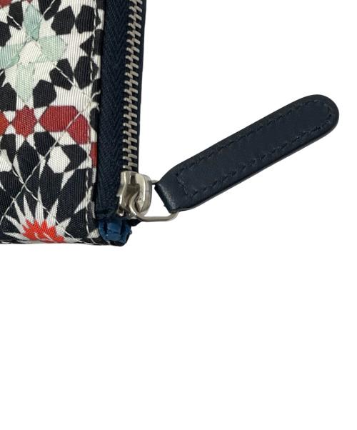 CHANEL（シャネル）CHANEL (シャネル) キルティングクラッチバッグ ブラック×マルチカラーの古着・服飾アイテム