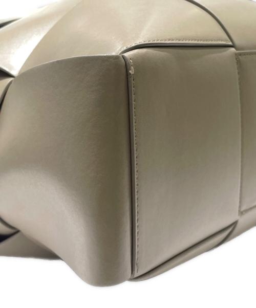 BOTTEGA VENETA（ボッテガベネタ）BOTTEGA VENETA (ボッテガベネタ) マキシイントレチャートバッグ ベージュ サイズ:‐の古着・服飾アイテム
