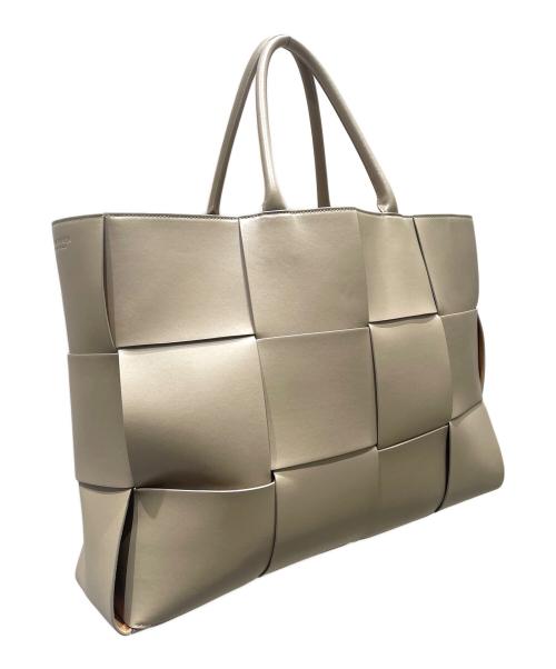 BOTTEGA VENETA（ボッテガベネタ）BOTTEGA VENETA (ボッテガベネタ) マキシイントレチャートバッグ ベージュ サイズ:‐の古着・服飾アイテム