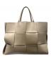 BOTTEGA VENETA（ボッテガベネタ）の古着「マキシイントレチャートバッグ」｜ベージュ