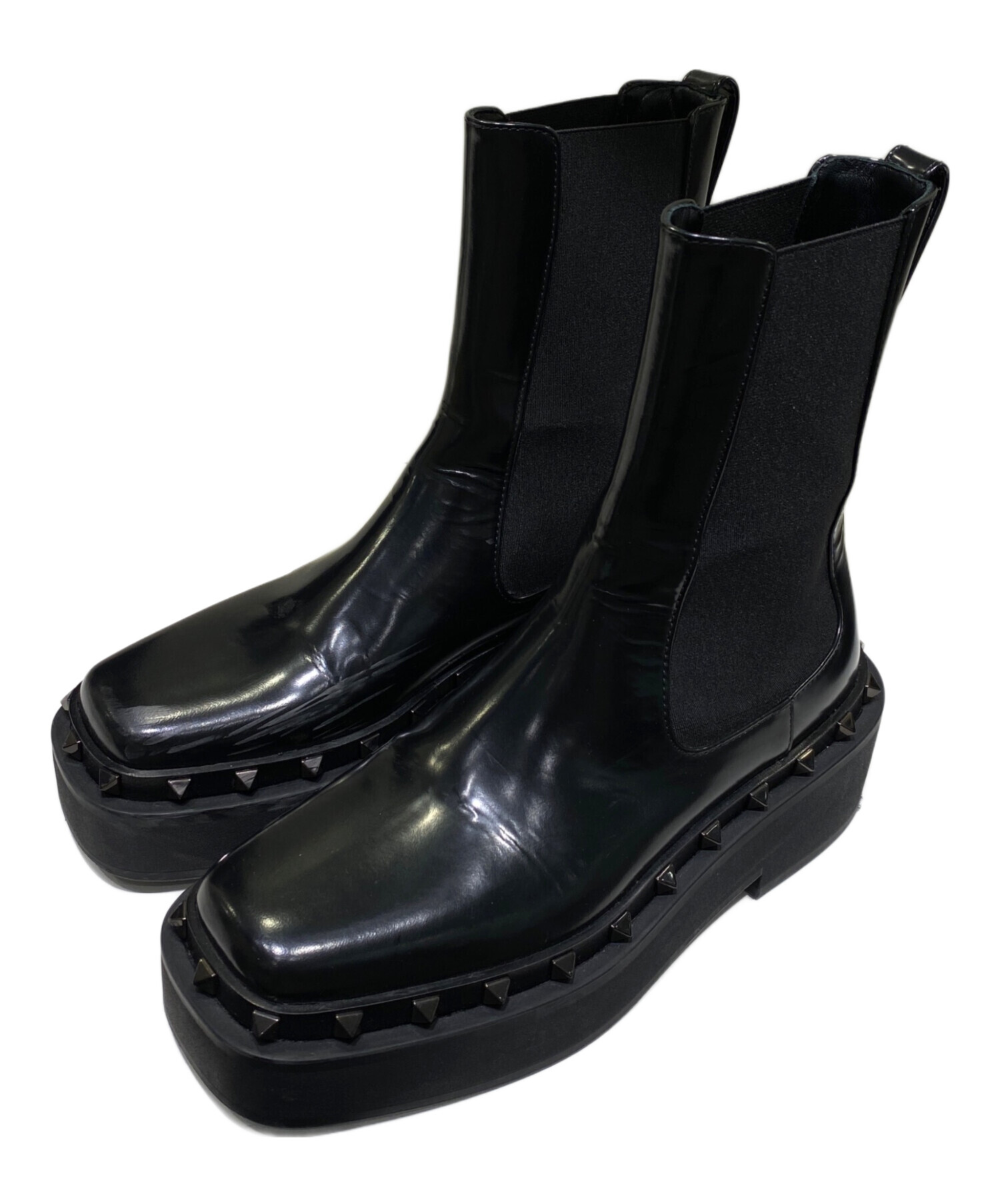 VALENTINO (ヴァレンティノ) スタッズサイドゴアブーツ ブラック VALENTINO (ヴァレンティノ) スタッズサイドゴアブーツ ブラック