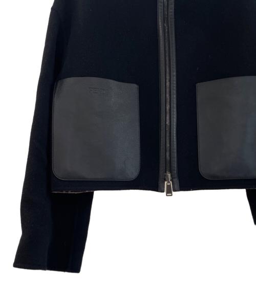 FENDI（フェンディ）FENDI (フェンディ) FFロゴリバーシブルクロップドジャケット ブラック サイズ:38の古着・服飾アイテム
