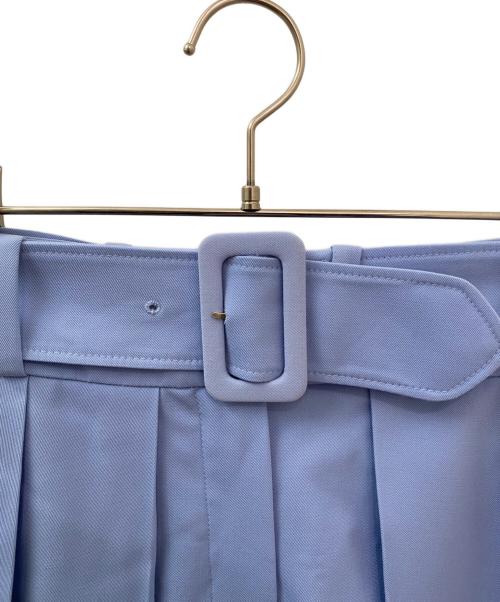 patou（パトゥ）patou (パトゥ) ベルト付きウール プリーツショートパンツ スカイブルー サイズ:34の古着・服飾アイテム