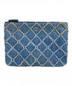 CHANELシャネル）の古着「マトラッセ デニムクラッチバッグ」｜スカイブルー