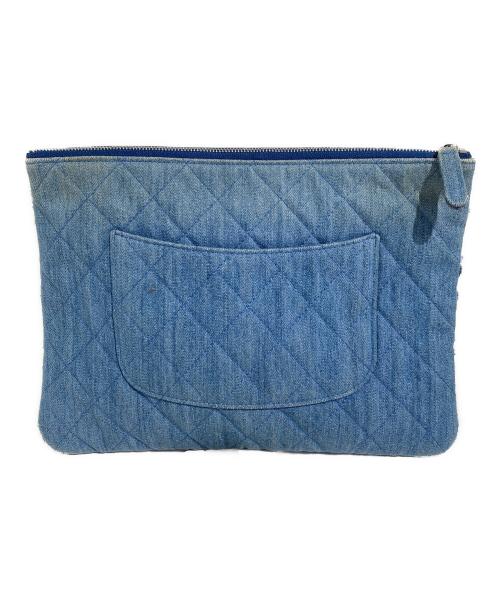 CHANEL（シャネル）CHANEL (シャネル) マトラッセ デニムクラッチバッグ スカイブルー サイズ:-の古着・服飾アイテム