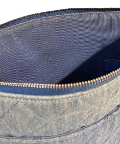 CHANEL（シャネル）CHANEL (シャネル) マトラッセ デニムクラッチバッグ スカイブルー サイズ:-の古着・服飾アイテム