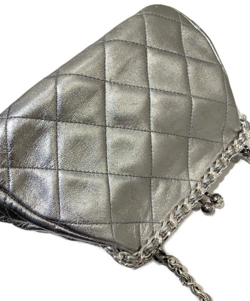 CHANEL（シャネル）CHANEL (シャネル) マトラッセ がま口チェーンショルダーバッグ シルバーの古着・服飾アイテム