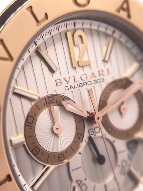 BVLGARI（ブルガリ）BVLGARI (ブルガリ) ディアゴノ カリブロ303 クロノグラフ シルバー サイズ:42mmの古着・服飾アイテム