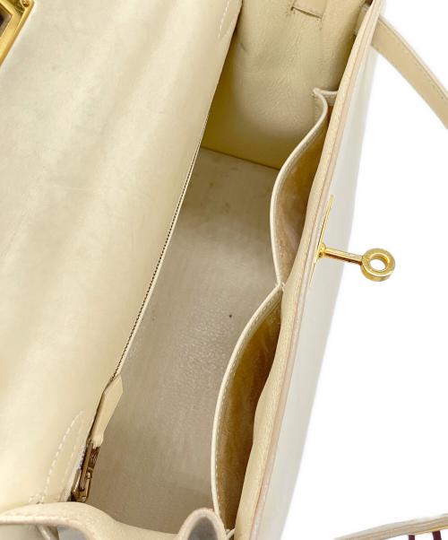 HERMES（エルメス）HERMES (エルメス) ケリー28 外縫い ゴールド金具 □B刻印：1998年製 アイボリー系 サイズ:28の古着・服飾アイテム