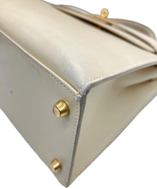 HERMES（エルメス）HERMES (エルメス) ケリー28 外縫い ゴールド金具 □B刻印：1998年製 アイボリー系 サイズ:28の古着・服飾アイテム