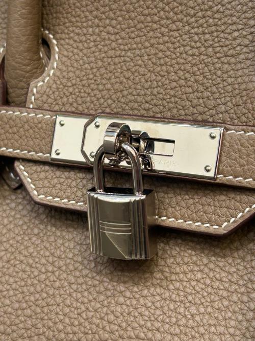 HERMES（エルメス）HERMES (エルメス) バーキン30/シルバー金具/トリヨンクレマンス/エトゥープ/Z刻印 エトゥープ サイズ:30の古着・服飾アイテム