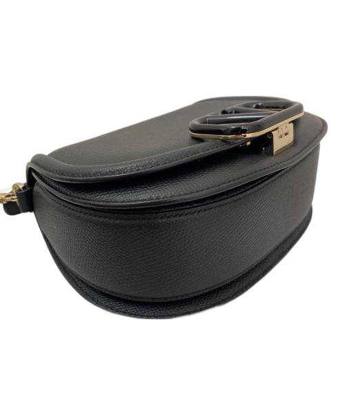 VALENTINO GARAVANI（ヴァレンティノ・ガラヴァーニ）VALENTINO GARAVANI (ヴァレンティノ・ガラヴァーニ) V スリングサドルバッグ ブラックの古着・服飾アイテム