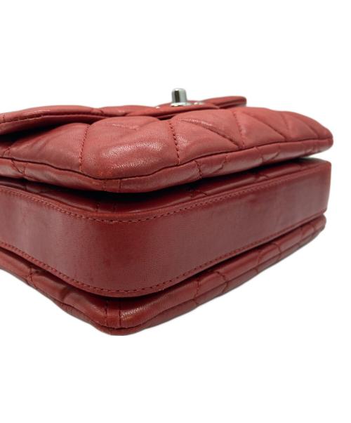 CHANEL（シャネル）CHANEL (シャネル) ミニ マトラッセ トレンディCC チェーンショルダーバッグ レッド×シルバー金具 サイズ:ミニの古着・服飾アイテム