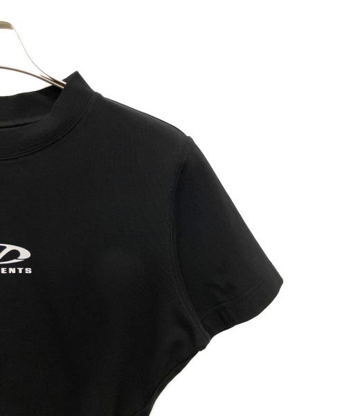 VETEMENTS（ヴェトモン）VETEMENTS (ヴェトモン) VETEMENTS t-shirt Oval Logo Cropped オーバルロゴ クロップド カットソー ブラック サイズ:S 未使用品の古着・服飾アイテム