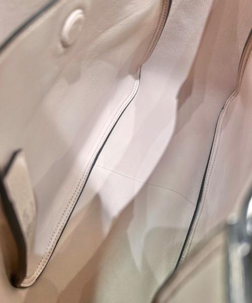 PRADA（プラダ）PRADA (プラダ) ヴィッテロ ダイノ ベージュ サイズ:-の古着・服飾アイテム