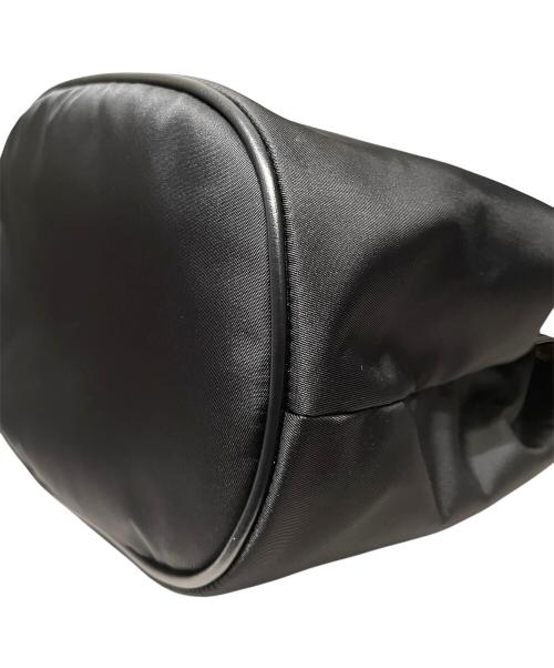 PRADA（プラダ）PRADA (プラダ) プラダ マリナースモール Re-Nylon バケットバッグ ブラック×ベージュ サイズ:スモールの古着・服飾アイテム