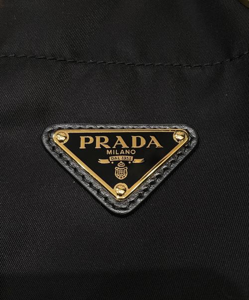 PRADA（プラダ）PRADA (プラダ) プラダ マリナースモール Re-Nylon バケットバッグ ブラック×ベージュ サイズ:スモールの古着・服飾アイテム