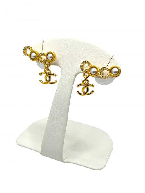 CHANEL（シャネル）CHANEL (シャネル) COCO イミテーションパールピアス ゴールドの古着・服飾アイテム