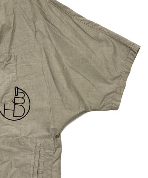 NEIGHBORHOOD（ネイバーフッド）NEIGHBORHOOD (ネイバーフッド) BIG LOGO C-SHIRT.SS ライトグレー サイズ:Mの古着・服飾アイテム