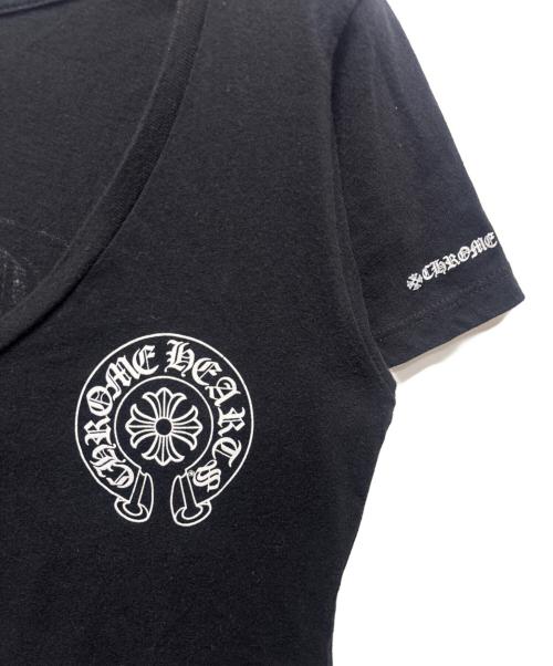 CHROME HEARTS（クロムハーツ）CHROME HEARTS (クロムハーツ) ホースシューロゴVネックカットソー ブラック×ホワイト サイズ:Sの古着・服飾アイテム