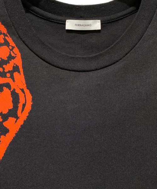 Ferragamo（フェラガモ）Ferragamo (フェラガモ) L/Sカットソー ブラック×レッド サイズ:Mの古着・服飾アイテム