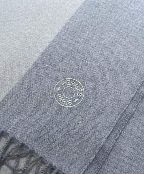 HERMES（エルメス）HERMES (エルメス) カシミヤマフラー ベージュ×グレーの古着・服飾アイテム