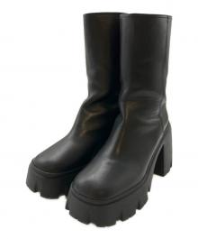 MIU MIU（ミュウミュウ）の古着「バッグロゴ厚底ブーツ」｜ブラック