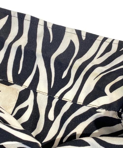 CELINE（セリーヌ）CELINE (セリーヌ) ゼブラ柄 オープンカラー半袖シャツ ブラック×ホワイト サイズ:38の古着・服飾アイテム