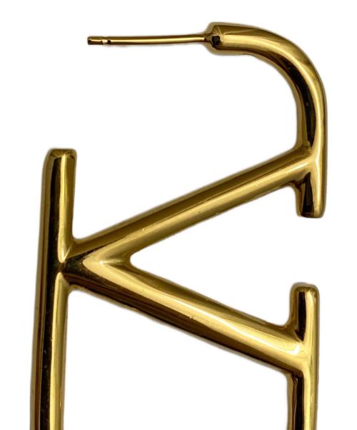 VALENTINO（ヴァレンティノ）VALENTINO (ヴァレンティノ) Vロゴシグネチャーメタルピアス ゴールドの古着・服飾アイテム