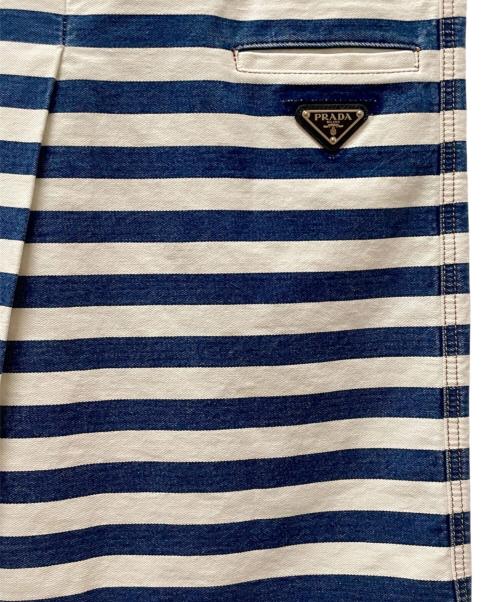 PRADA（プラダ）PRADA (プラダ) トライアングルプレートボーダースカート ネイビー×ホワイト サイズ:42の古着・服飾アイテム