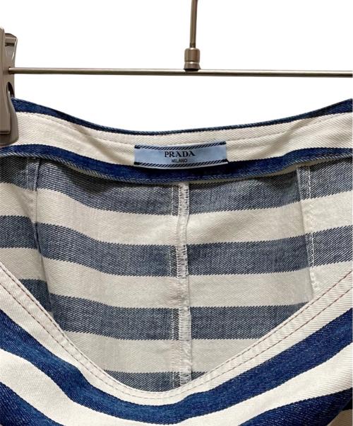 PRADA（プラダ）PRADA (プラダ) トライアングルプレートボーダースカート ネイビー×ホワイト サイズ:42の古着・服飾アイテム