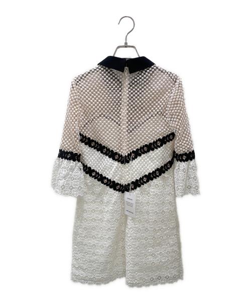 SELF PORTRAIT（セルフ ポートレイト）SELF PORTRAIT (セルフ ポートレイト) ペタルモノクロームワンピース ホワイト×ブラック サイズ:8の古着・服飾アイテム