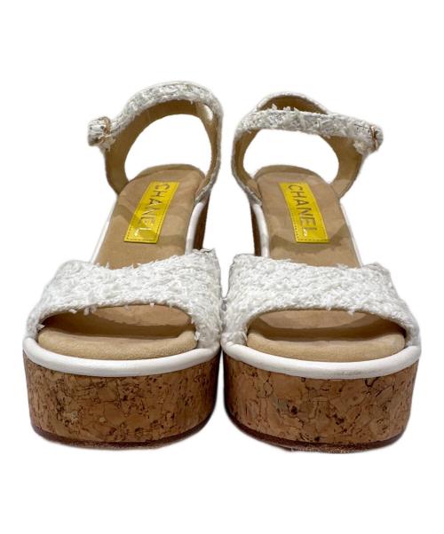 CHANEL（シャネル）CHANEL (シャネル) ウェッジソールツイードサンダル ホワイト×ブラウン×イエロー サイズ:35 1/2の古着・服飾アイテム