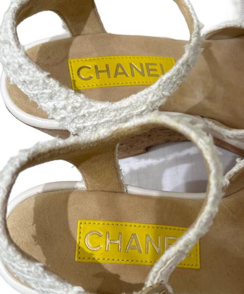 CHANEL（シャネル）CHANEL (シャネル) ウェッジソールツイードサンダル ホワイト×ブラウン×イエロー サイズ:35 1/2の古着・服飾アイテム