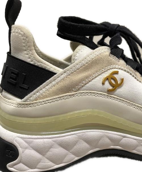 CHANEL（シャネル）CHANEL (シャネル) CC ロゴスニーカー オフホワイト サイズ:36の古着・服飾アイテム