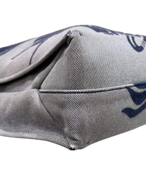 BURBERRY（バーバリー）BURBERRY (バーバリー) EKD XL SQUARE TOTE トートバッグ グレー サイズ:XLの古着・服飾アイテム