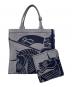BURBERRY（バーバリー）の古着「EKD XL SQUARE TOTE トートバッグ」｜グレー