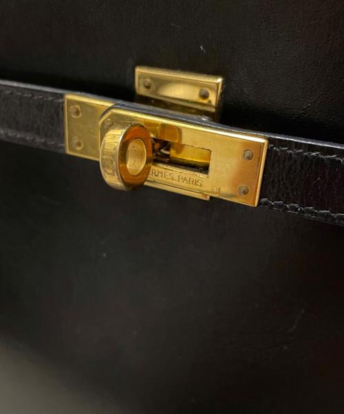 HERMES（エルメス）HERMES (エルメス) ケリースポーツPM/ゴールド金具/ボックスカーフ/ブラック/□R刻印 ブラック×ゴールド サイズ:PMの古着・服飾アイテム