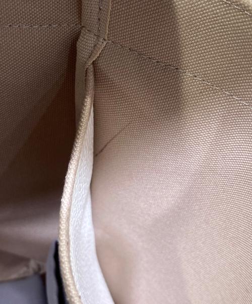 Herve Chapelier（エルベシャプリエ）Herve Chapelier (エルベシャプリエ) リュクス舟型トートM ホワイト×シルバー サイズ:Mの古着・服飾アイテム