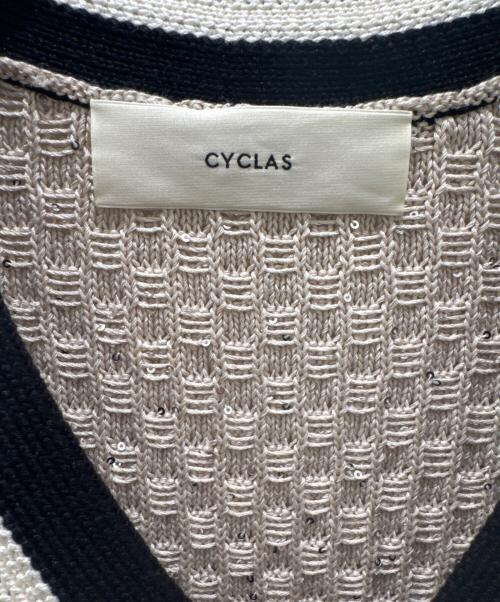 CYCLAS（シクラス）CYCLAS (シクラス) スパンコールVネックニットベスト ベージュ×ブラック サイズ:34の古着・服飾アイテム