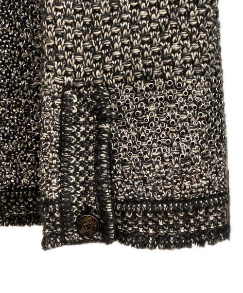 CHANEL（シャネル）CHANEL (シャネル) ココマークボタン ラインストーン カーディガン グレー×ブラック サイズ:42の古着・服飾アイテム