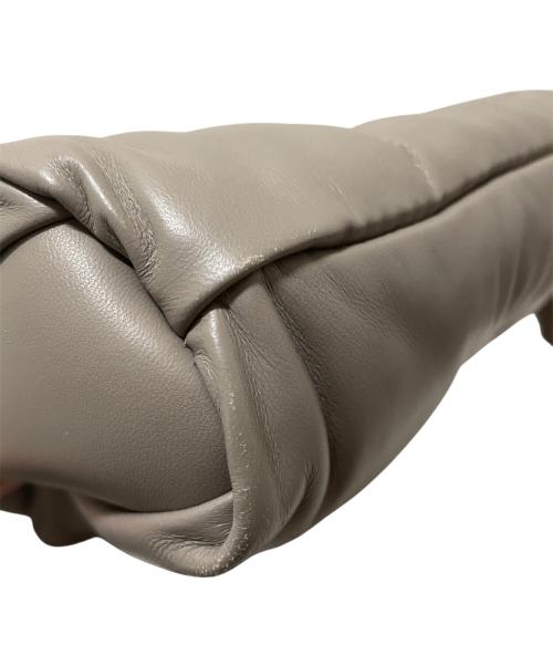 Maison Margiela（メゾンマルジェラ）Maison Margiela (メゾンマルジェラ) GRAMSLAM HOBO SMALL/グラムスラム ホーボー スモール ベージュ サイズ:スモールの古着・服飾アイテム