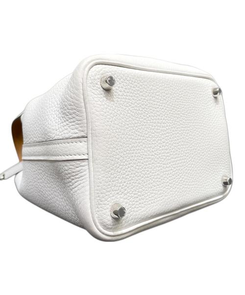 HERMES（エルメス）HERMES (エルメス) ピコタンロックPM（18）エクラ/シルバー金具/トリヨンクレマンス/ニューホワイト/セサミ/W刻印 ニューホワイト×セサミ シルバー金具 サイズ:PM（18）の古着・服飾アイテム